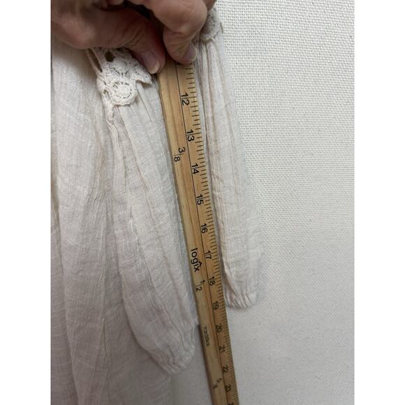 Solitaire Women's Top Blouse Sz L Off White Semi Shear 3/4 Sleeves Embroidered - Picture 9 of 12